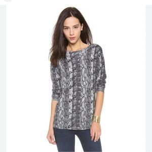 St. John Gray Black Python Animal Print Boatneck long sleeve Ladies blouse Top M